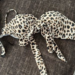 VS PINK cheetah print strapless bikini top XS